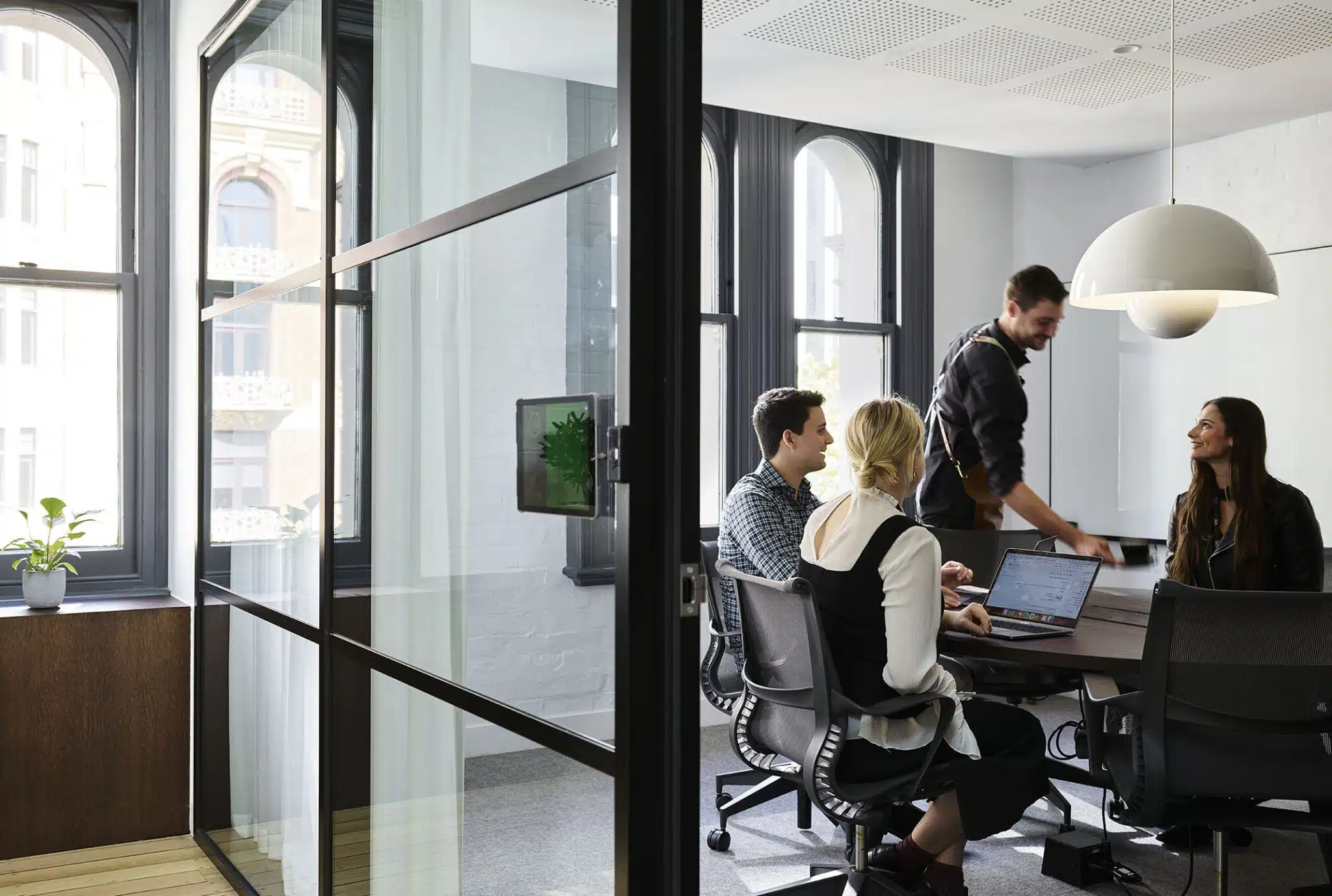  Serviced Offices Hub Australia provides fully-furnished serviced office spaces for teams of 1 to 100, ready for your team to move in. Discover our premium serviced office spaces with flexible monthly terms in Sydney, Melbourne, Brisbane, Canberra, and Adelaide.
