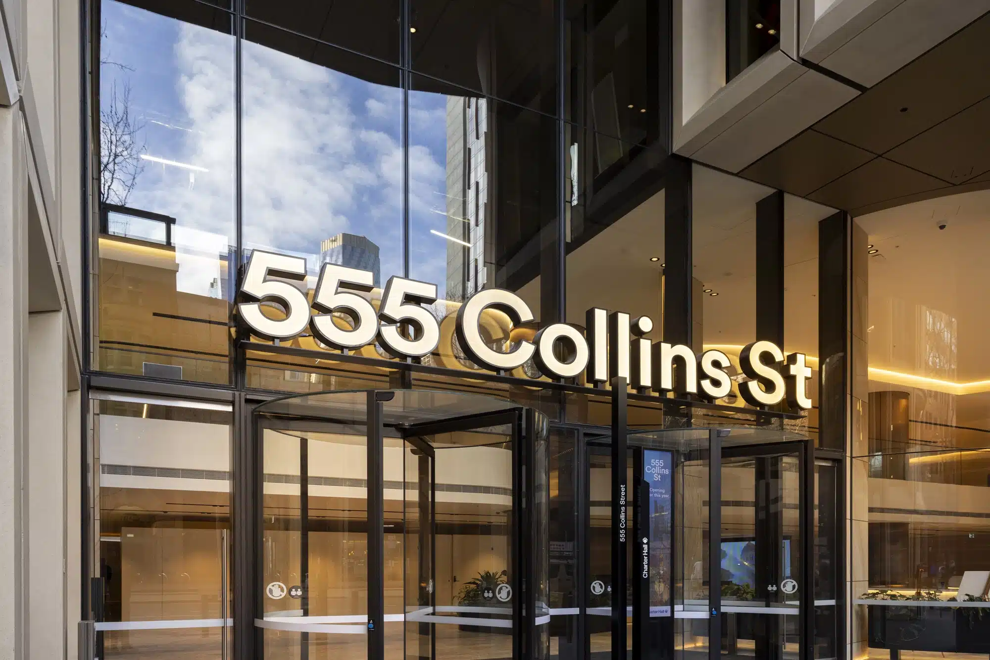 Local area guide: 555 Collins ExChange